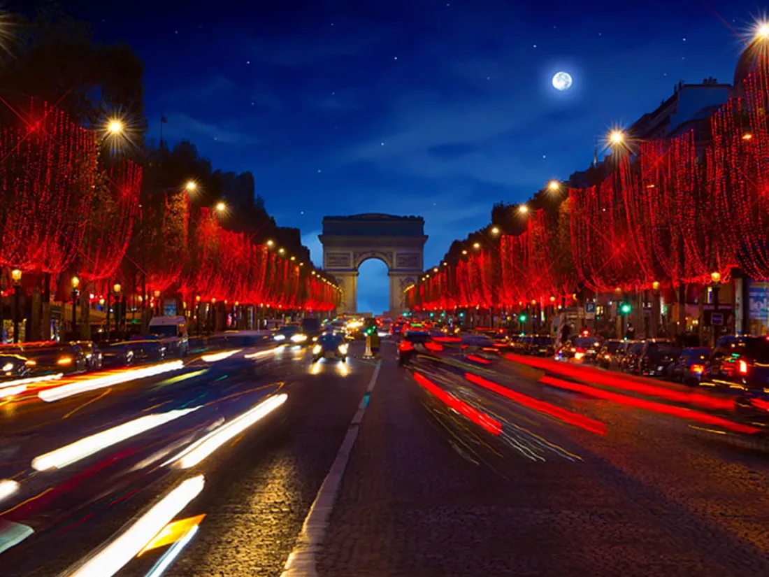 Contrôles et sécurité renforcés sur les Champs-Élysées pour les fêtes